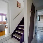 Spacious House With 5 Rooms