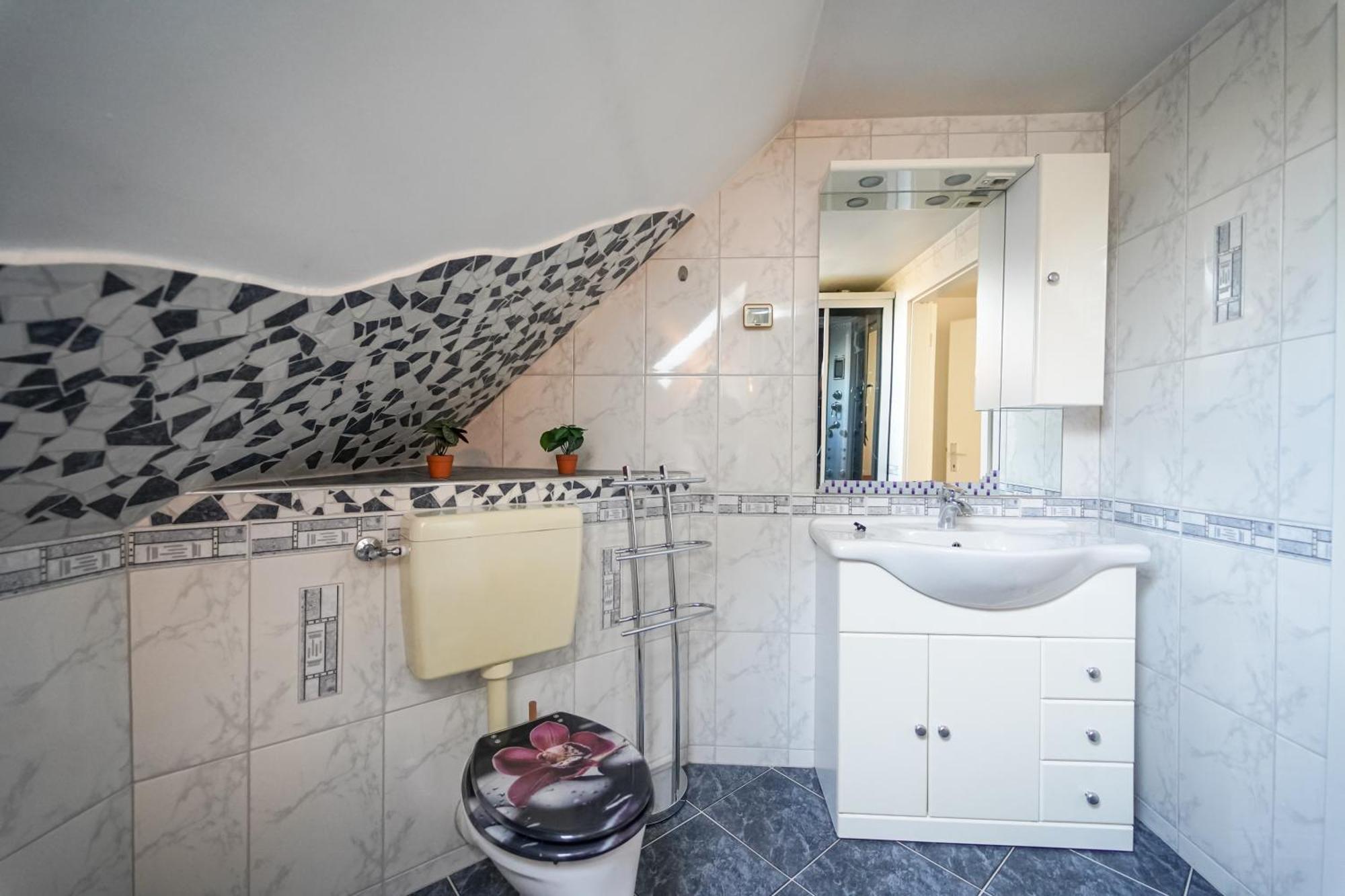 Spacious House With 5 Ferienhaus Wien