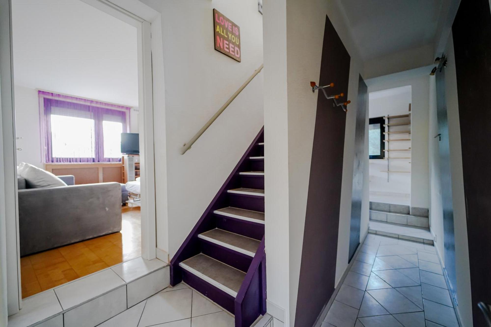 Spacious House With 5