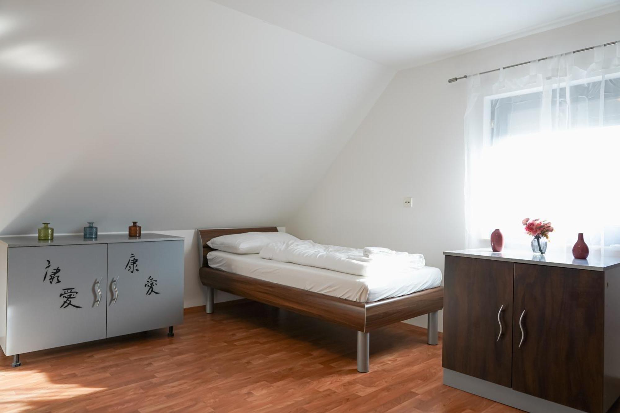 Spacious House With 5 Ferienhaus *