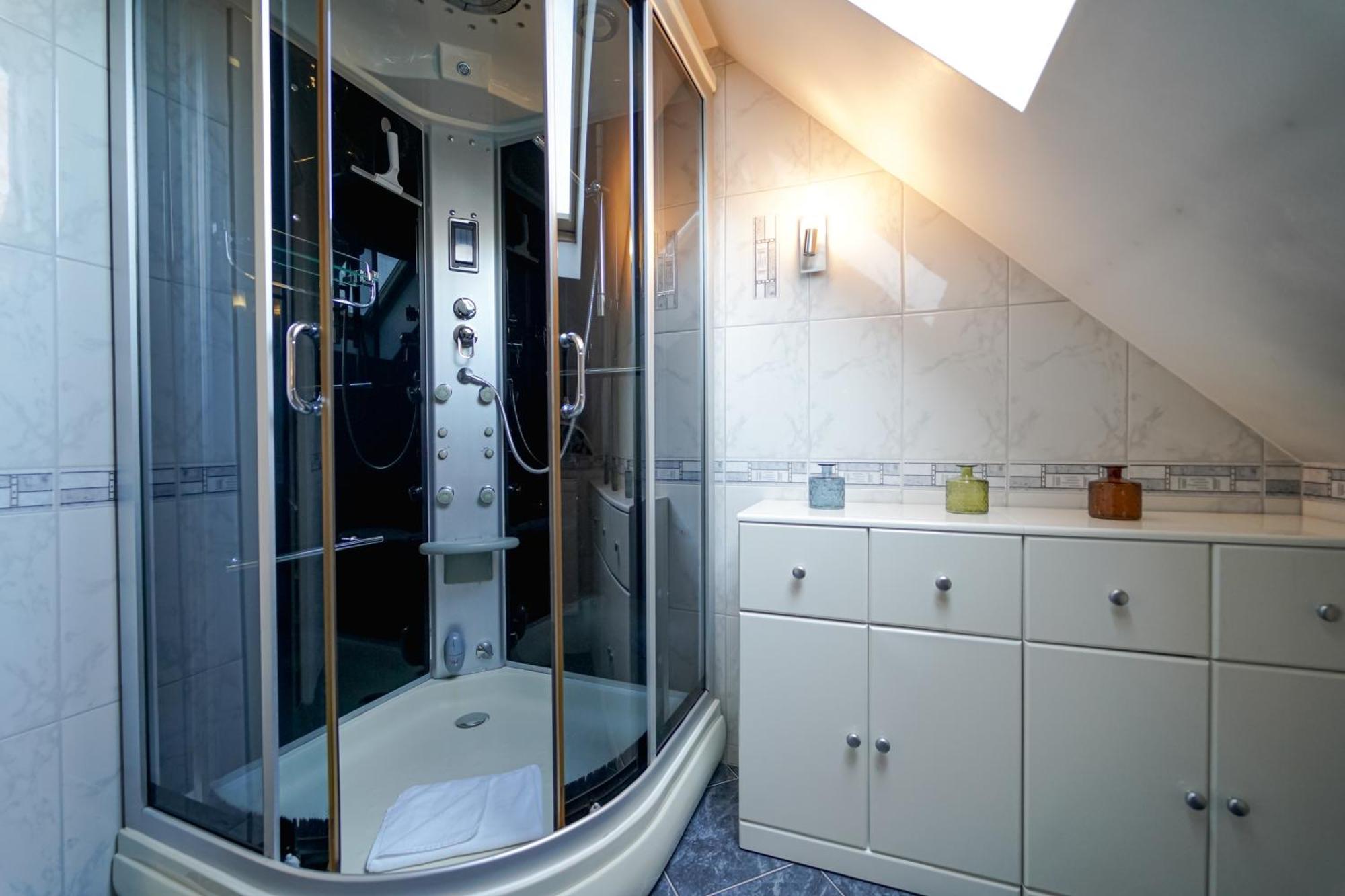 Spacious House With 5 * Wien