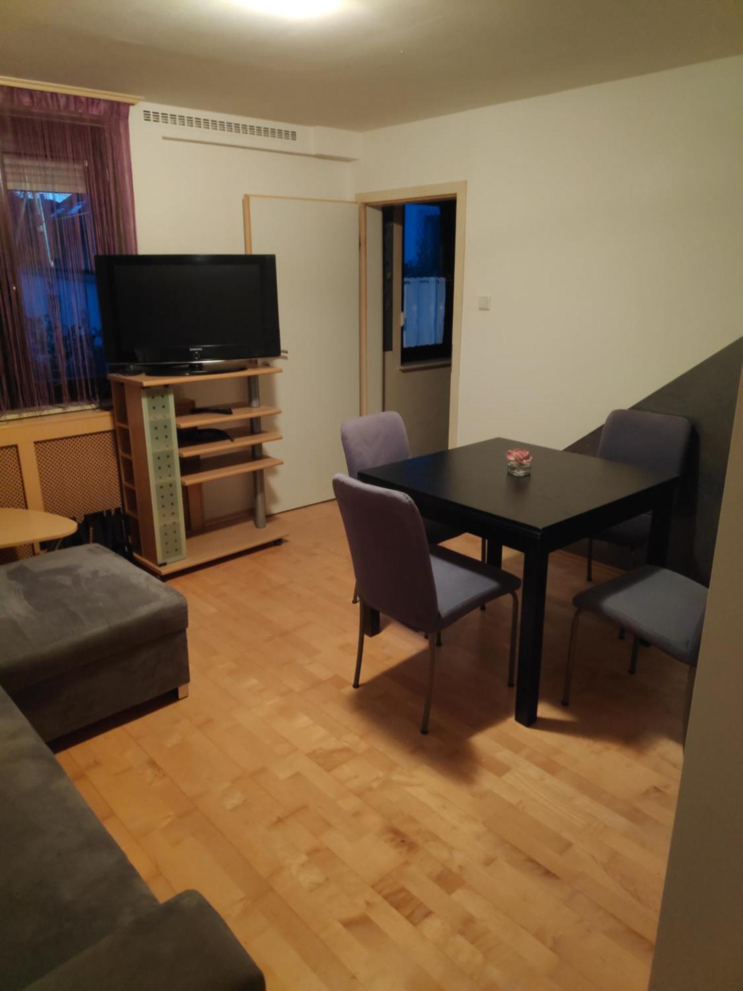 Spacious House With 5 Wien